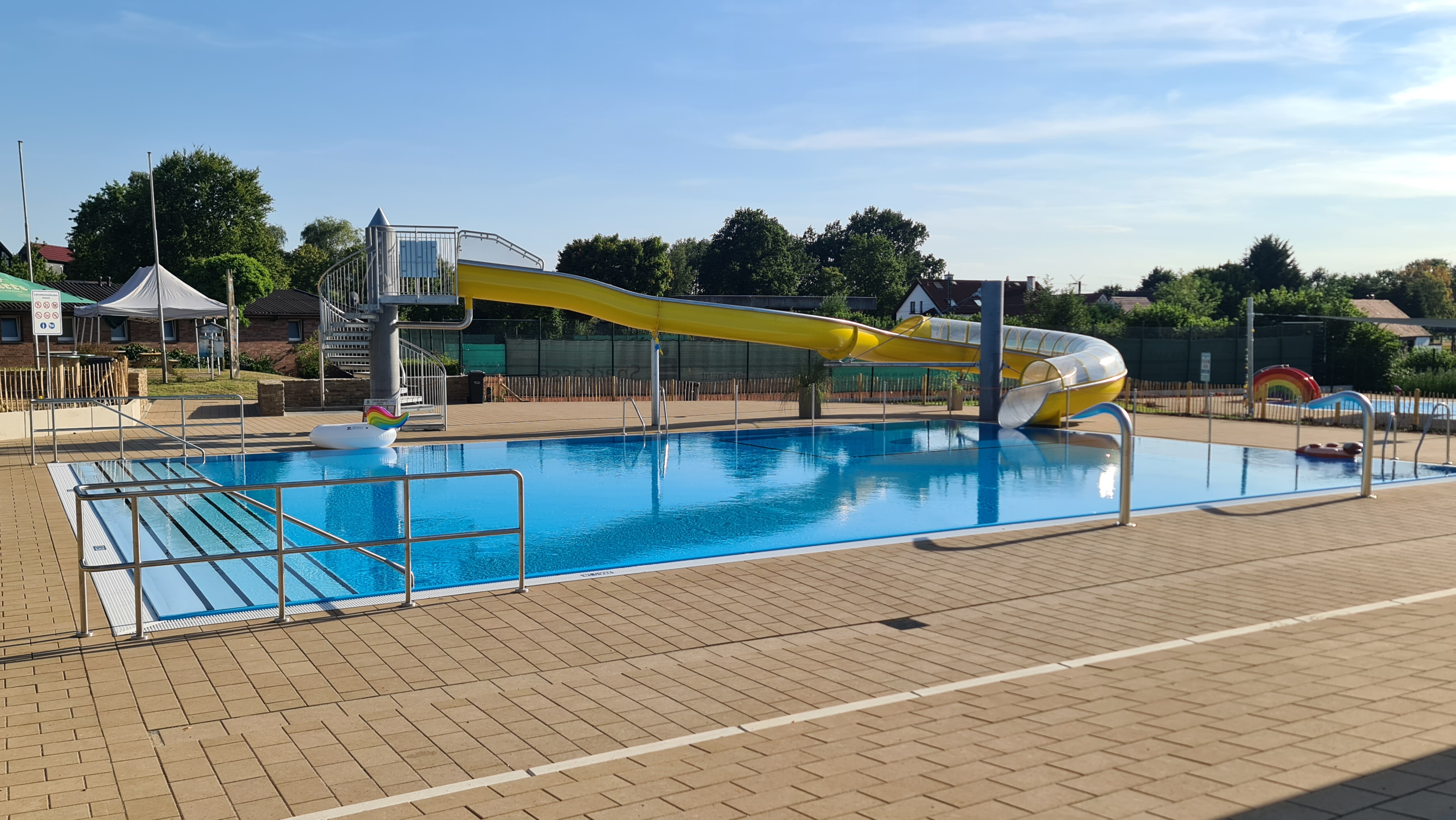 Freibad im Nebel